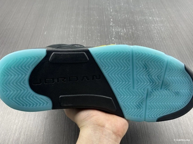 5 DD0587-047 Jordan Aqua Air 0917
